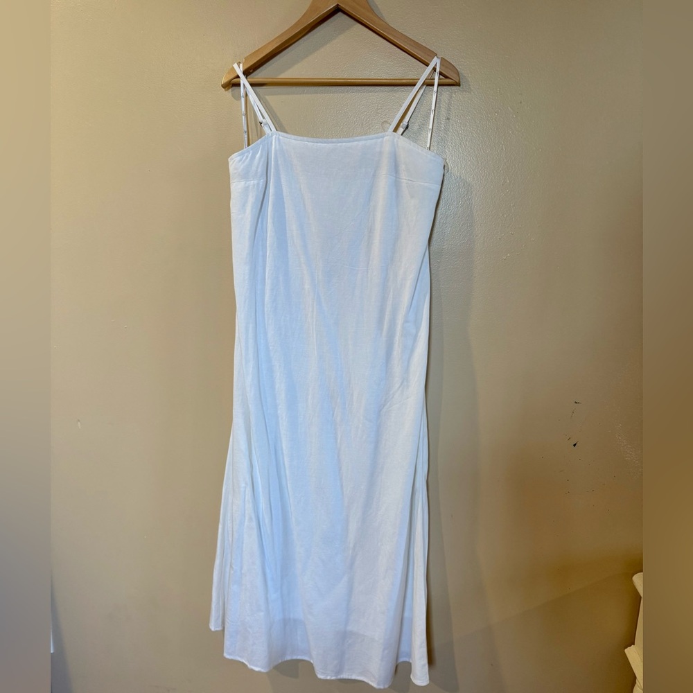 Classic White Midi Sundress - Picture 4 of 5